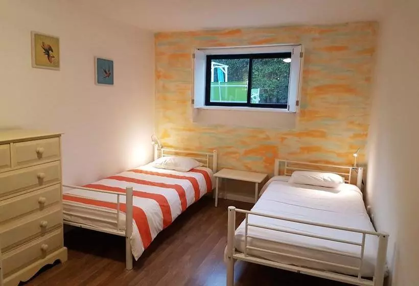 Cascais Cool Hostel Suites & Pool