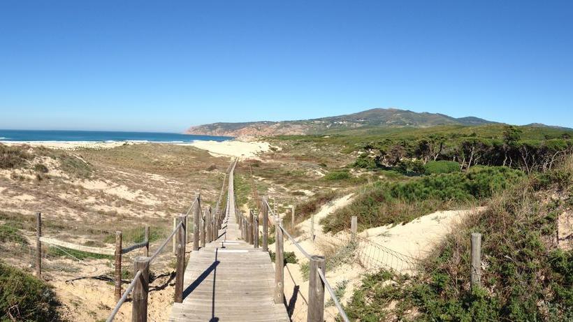 Cascais Cool Hostel Suites & Pool