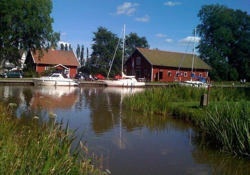 Hajstorp Slusscafé & Vandrarhem