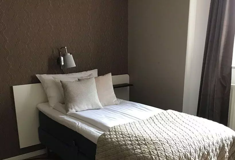 Hotelli L Ronja