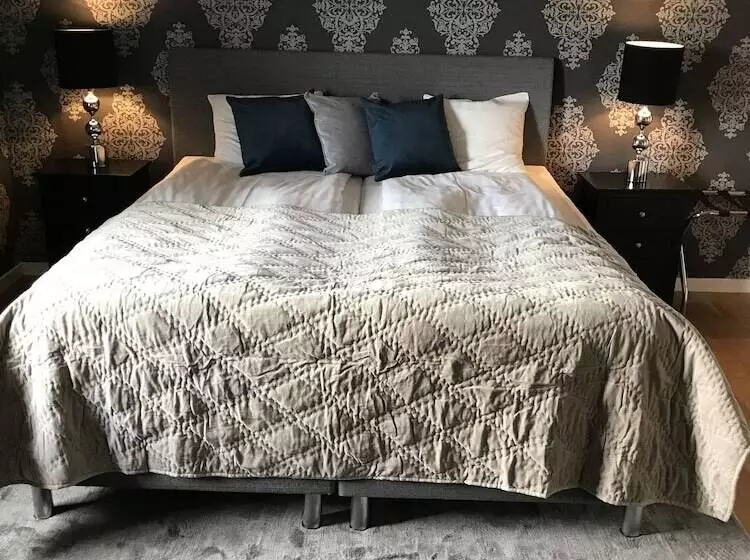 Hotelli L Ronja