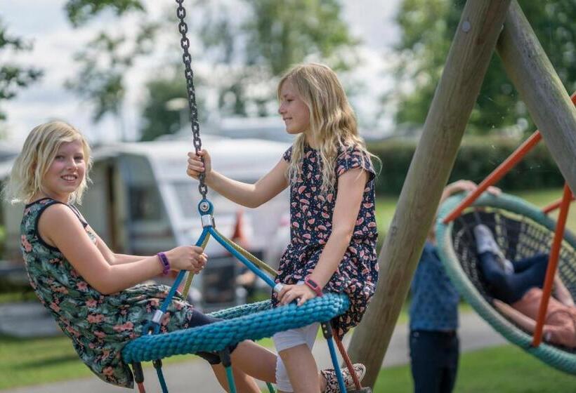 فندق Ringsjãƒæ’ã‚â¶strand