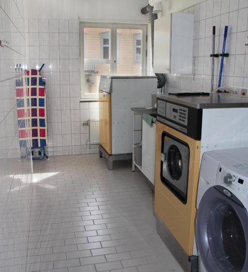 هتل Svefi Vandrarhem Hostel