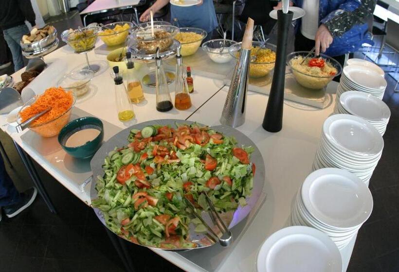 هتل Svefi Vandrarhem Hostel