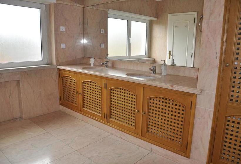 Lisbon Family Hostel