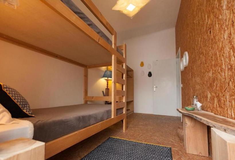 Marina Lounge Hostel