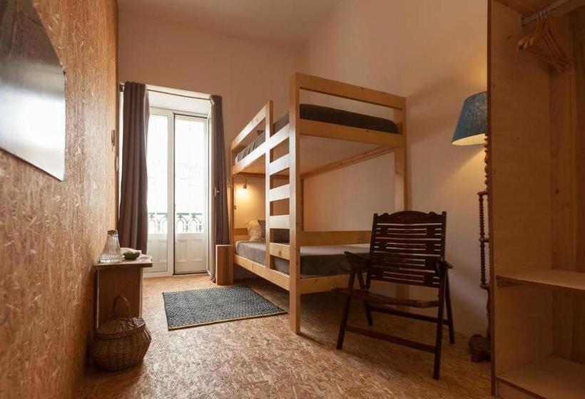 Marina Lounge Hostel