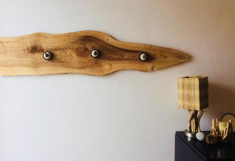 Marina Lounge Hostel