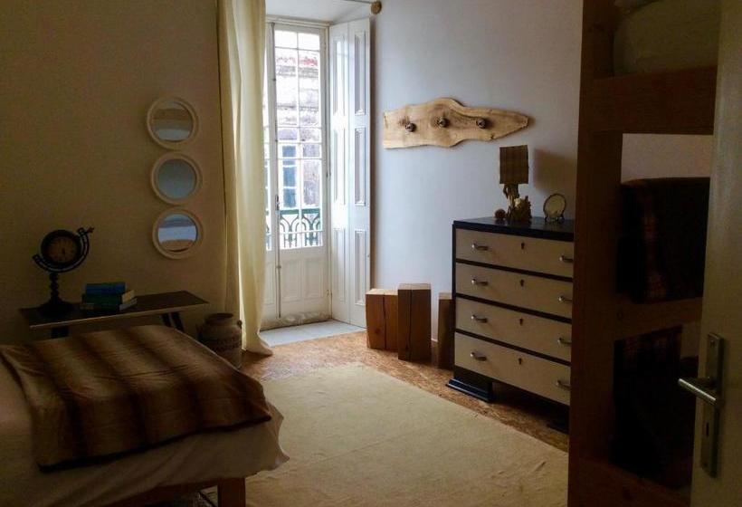 Marina Lounge Hostel