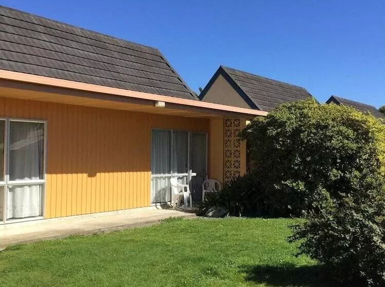 Milton Chalet Motel