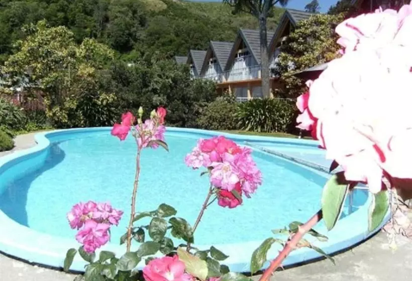 Milton Chalet Motel