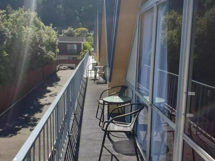 Milton Chalet Motel