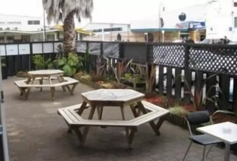 モーテル Essex Arms