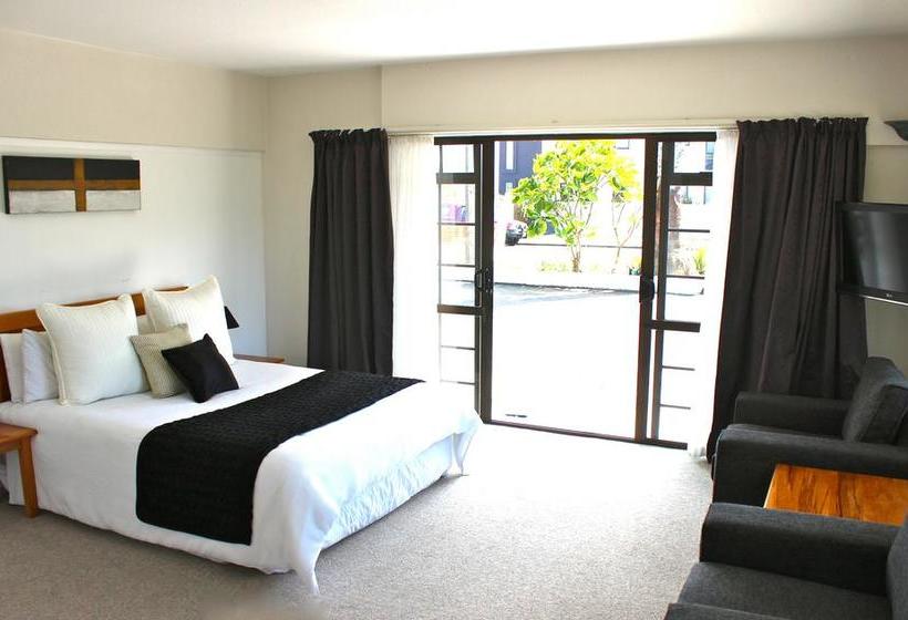 فندق على الطريق Orewa Beachcomber