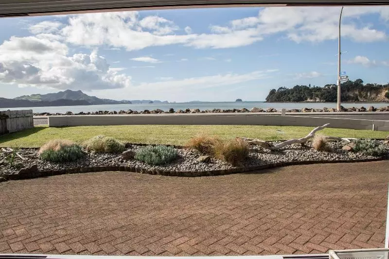 モーテル Waterfront Apartments Whitianga