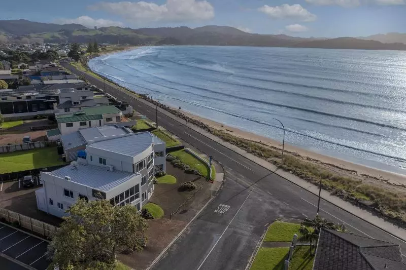 モーテル Waterfront Apartments Whitianga