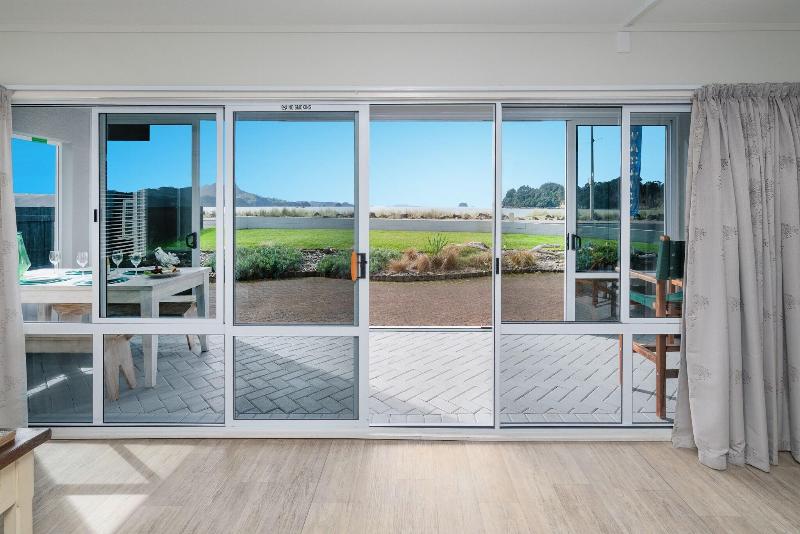 汽车旅馆  Waterfront Apartments Whitianga