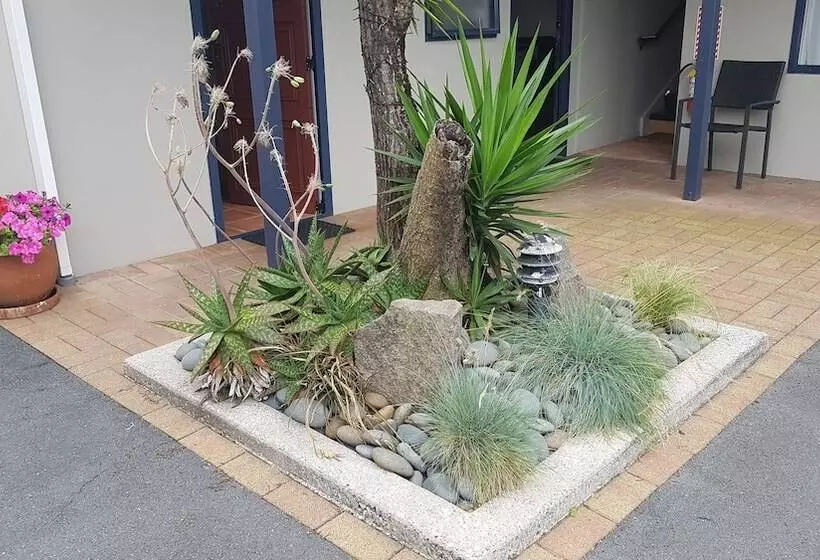 Palm Court Motel
