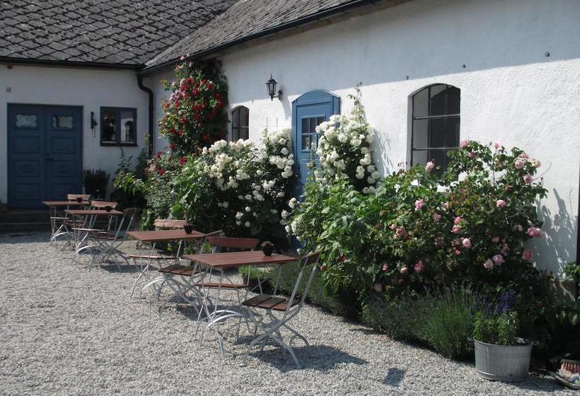 Rävåkra Bed & Breakfast