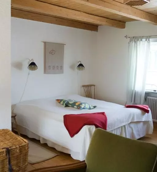 Rävåkra Bed & Breakfast