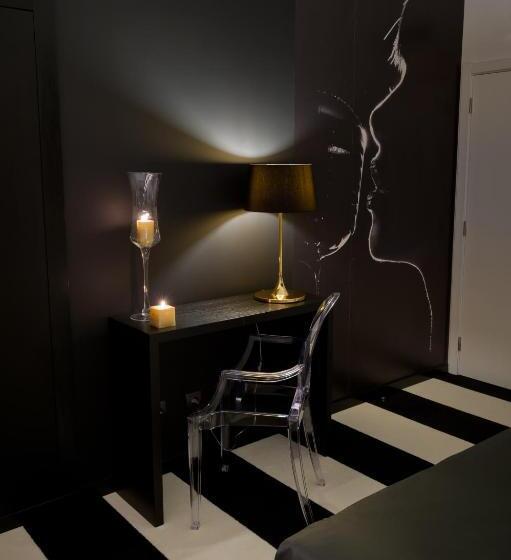 Vinyl M Hotel Design Inn