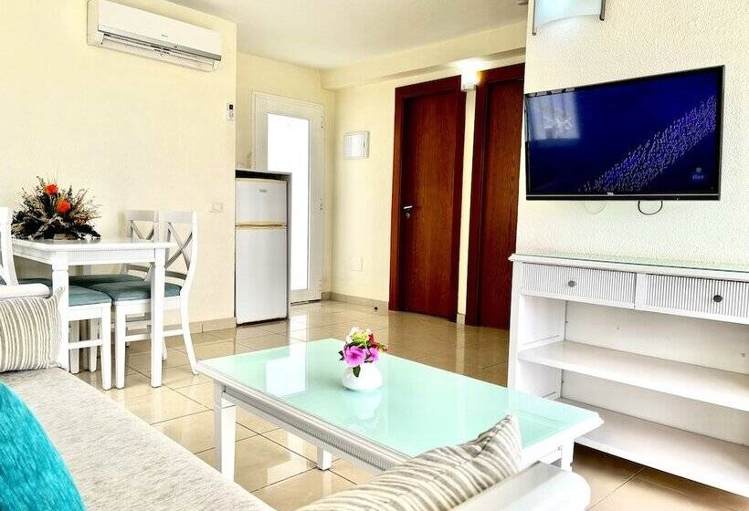 Apartamentos Cocoteros