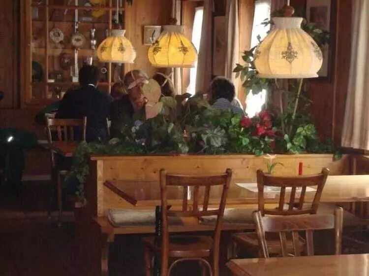 Retkeilymaja Gasthaus Skiklub