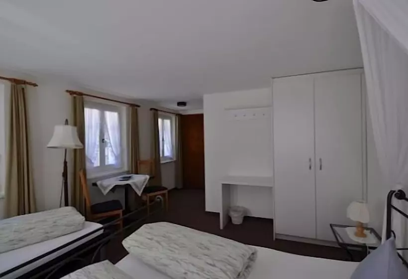 Retkeilymaja Gasthaus Skiklub