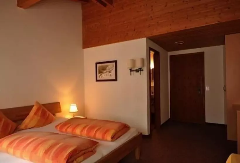 Retkeilymaja Gasthaus Skiklub