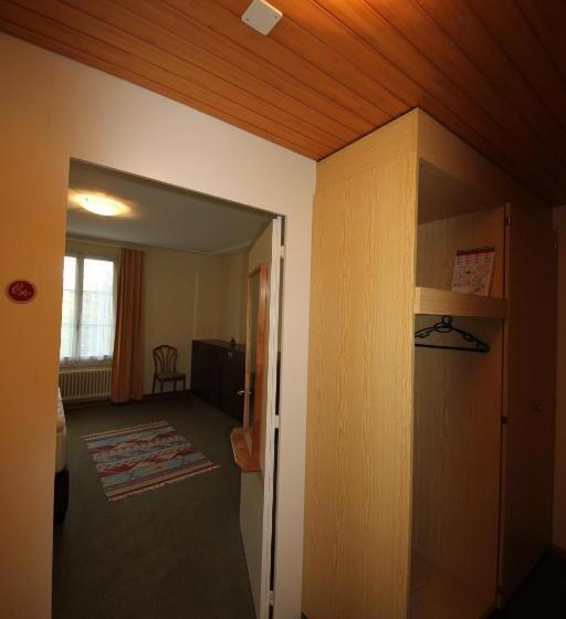 Общежитие Gasthaus Zum Kreuz