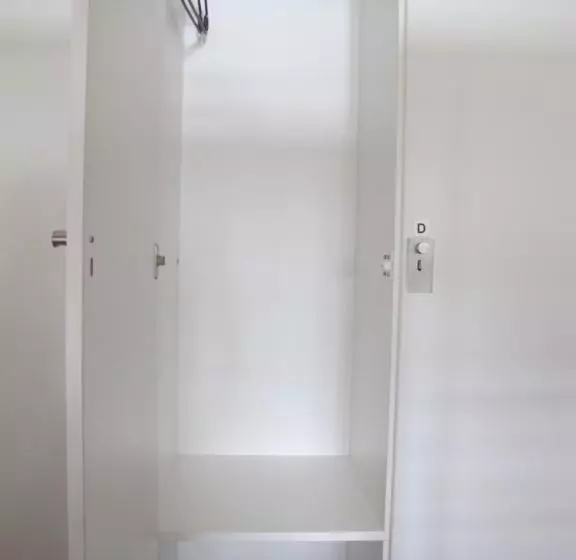 Azores Youth Hostels   Sao Miguel