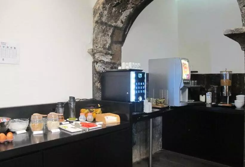 Azores Youth Hostels   Sao Miguel