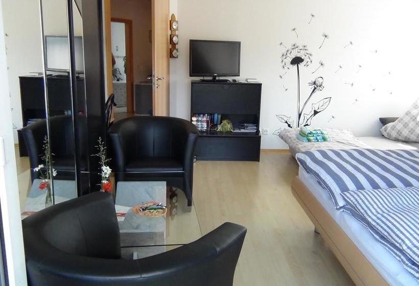 住宿加早餐  Haus Erika Am Weg