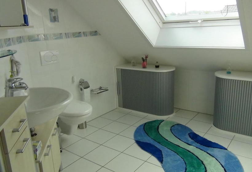 住宿加早餐  Haus Erika Am Weg