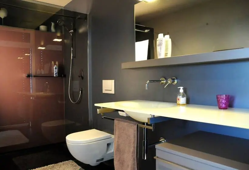 ベッドアンドブレックファースト Morat Gaste Zimmer