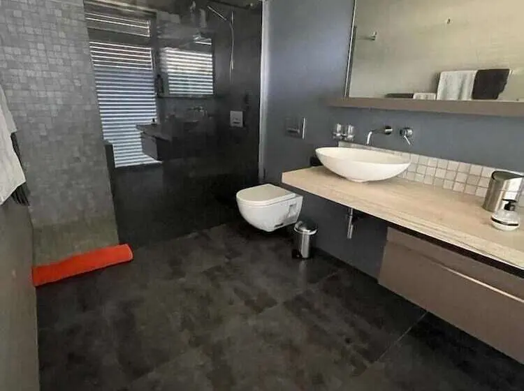 ベッドアンドブレックファースト Morat Gaste Zimmer