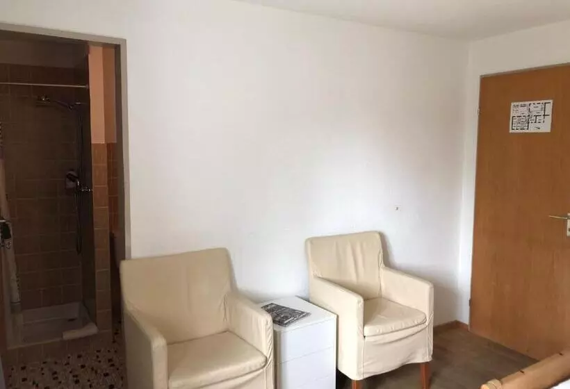 Hotelli Adler Garni