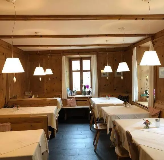 Hotelli Adler Garni
