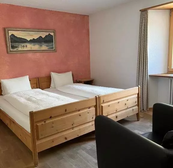 Hotelli Adler Garni