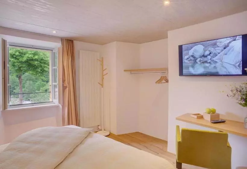 Hotelli Myverzasca Resort Ai Piee