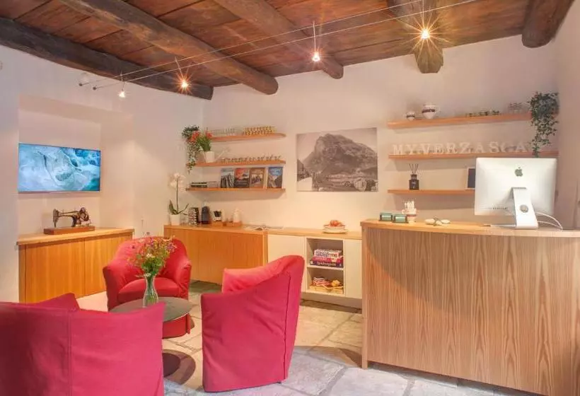 Hotelli Myverzasca Resort Ai Piee