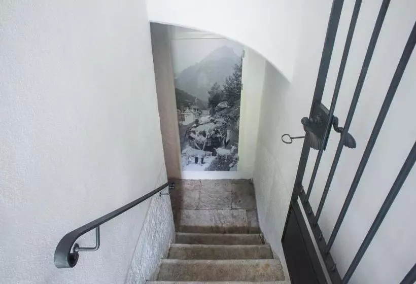 Hotelli Myverzasca Resort Ai Piee