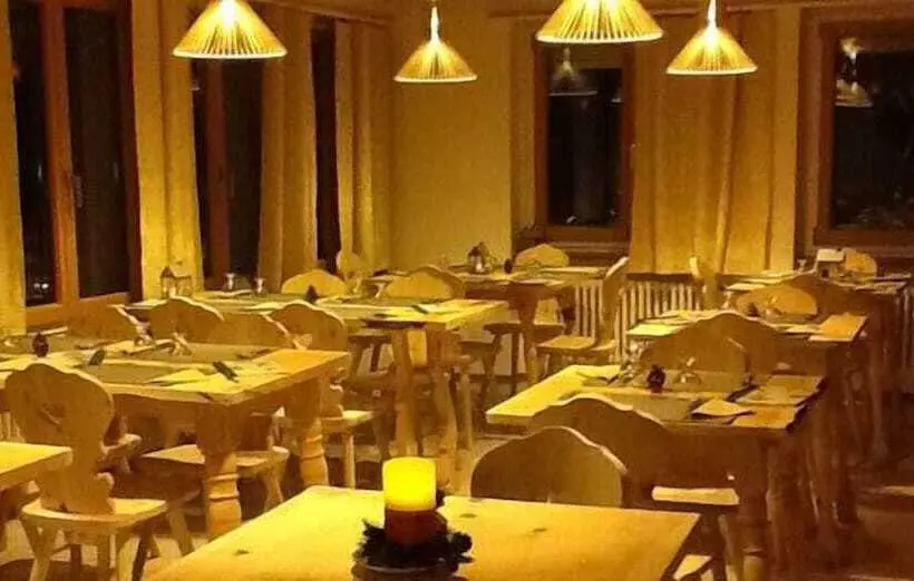 Hôtel Chalet Speciale   Hostel