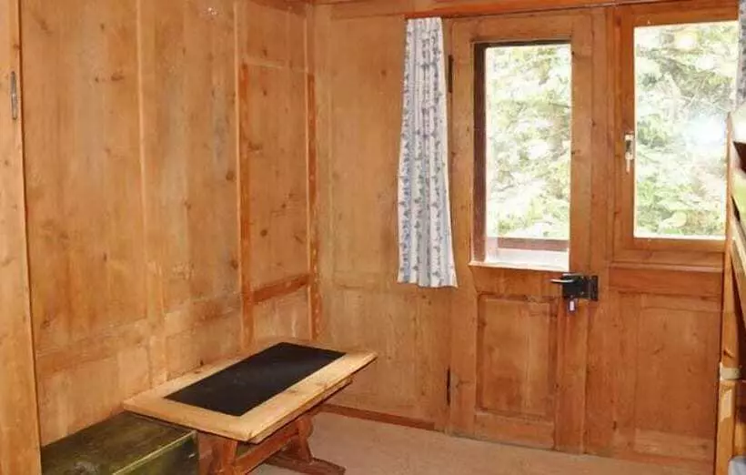 Hôtel Chalet Speciale   Hostel