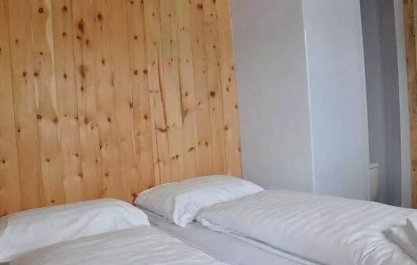 Hôtel Chalet Speciale   Hostel