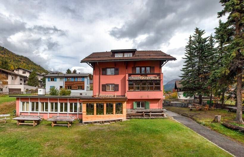 هتل Chalet Speciale Hostel