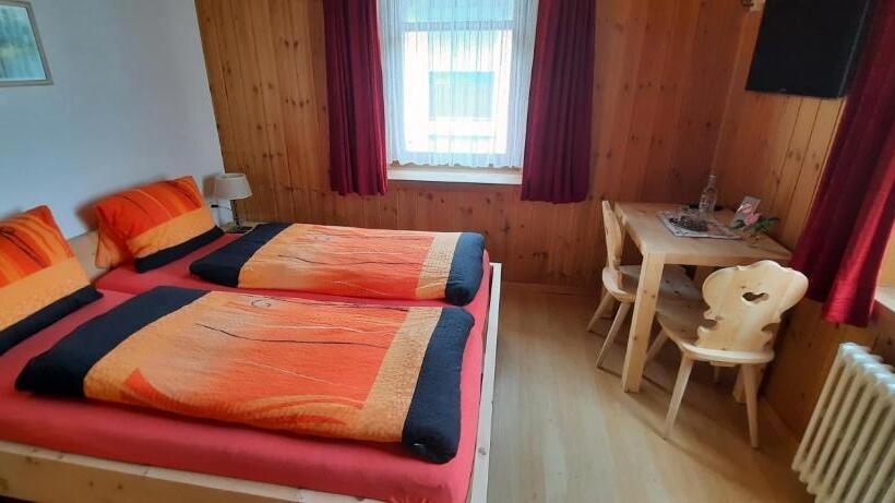 酒店 Garni Alpenrose   Grusaida