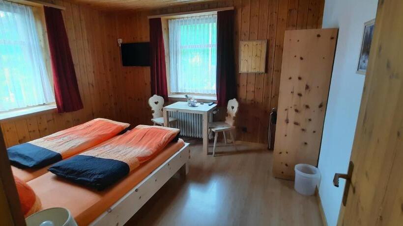 酒店 Garni Alpenrose   Grusaida