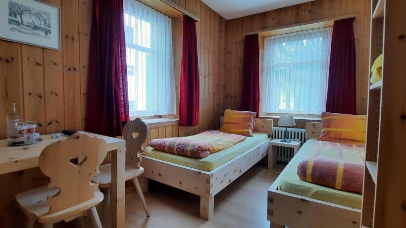 酒店 Garni Alpenrose   Grusaida