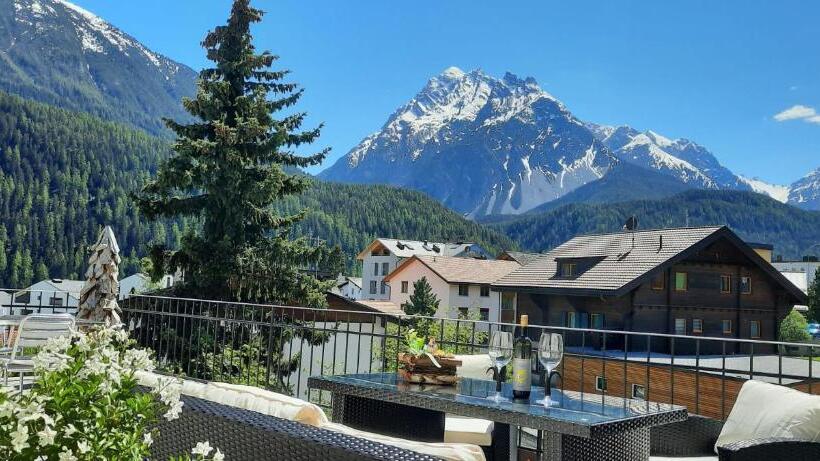 酒店 Garni Alpenrose   Grusaida